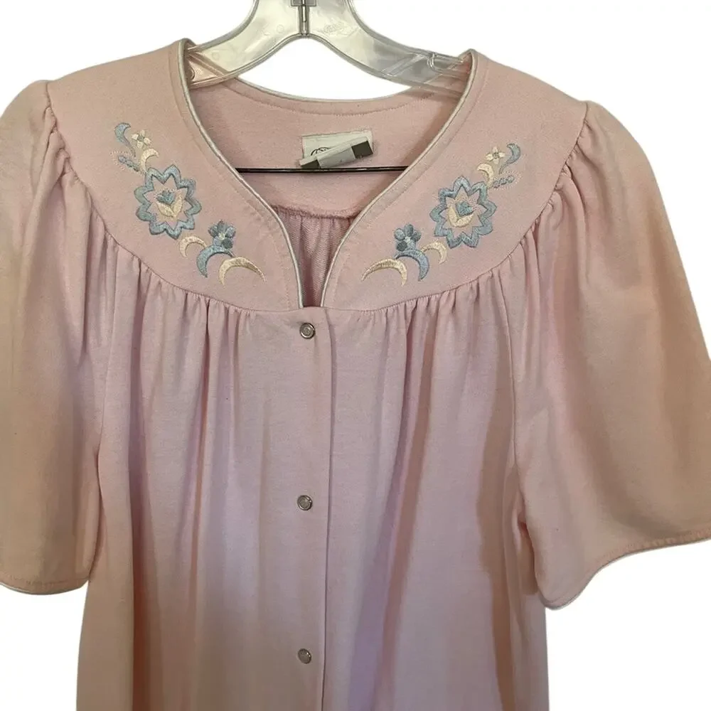 Beverly West Women's Pink Embroidered Button-Down Robe Large